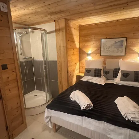 Mountain Hideaway - Apartment Morzine