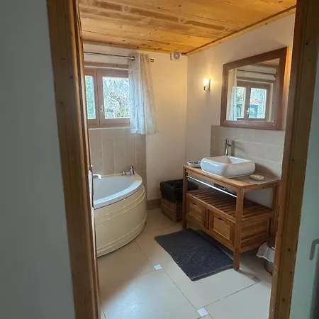 Mountain Hideaway - Apartment Morzine